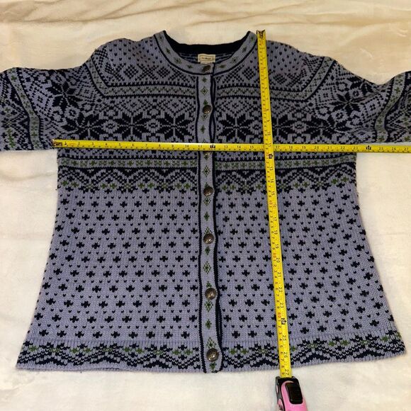 L.L. Bean Vintage Womens XL Nordic Blue Lambswool Cardigan Sweater Gently Worn - Picture 10 of 12